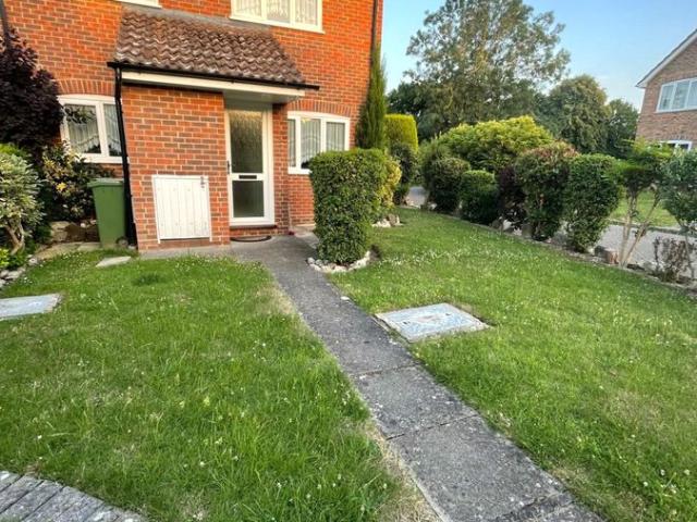 Rosebury Drive, Woking GU24, 2 bed terraced house to rent, £1,950 pcm | PrimeLocation