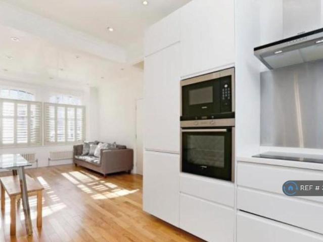 Rosebury Road, London, SW6 2 bed flat to rent £2,800 pcm £646 pw