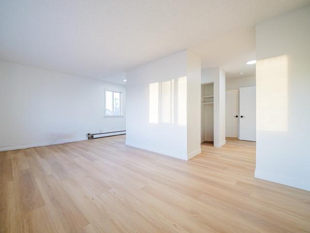 Rosedale Apartments 1 Bedroom Apartment for Rent at 10959 97 St Nw, Edmonton, AB T5H 2M8 McCauley
