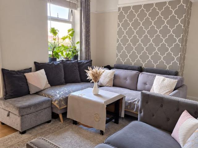 Rosedale Road, Grays RM17, 3 bed end terrace house to rent, £1,900 pcm | PrimeLocation