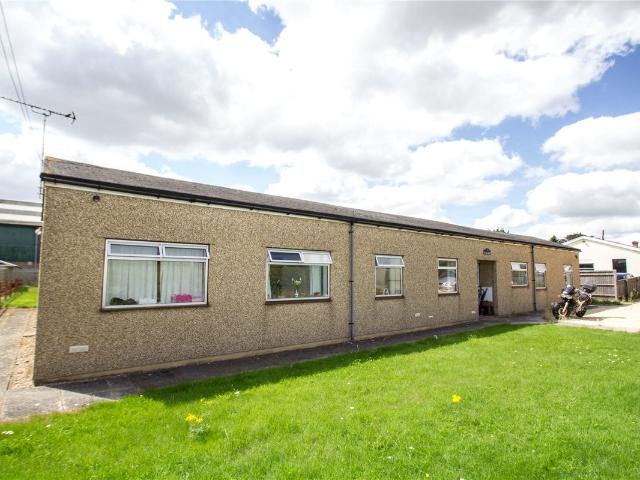 Rosedene, Burford Road, Witney, Oxfordshire OX29, 1 bed flat to rent, £800 pcm | PrimeLocation
