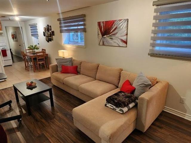 ROSEMONT – Dispo MAINTENANT /Available RIGHT NOW – TOUT CECI MEUBLÉ / FULLY furnished – Neuf /Brand new 3 1/2