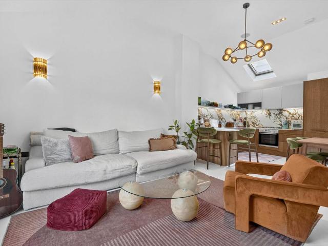 Rosemary Works, Branch Place, London N1 2 bed flat to rent £6,500 pcm £1,500 pw