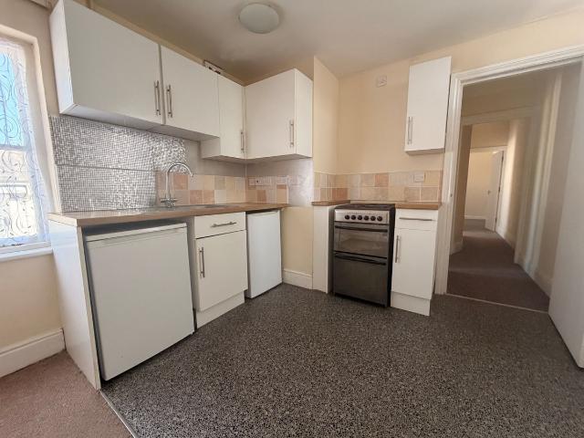 Rosemary Court, Shanklin PO37, 2 bed flat to rent, £800 pcm | PrimeLocation
