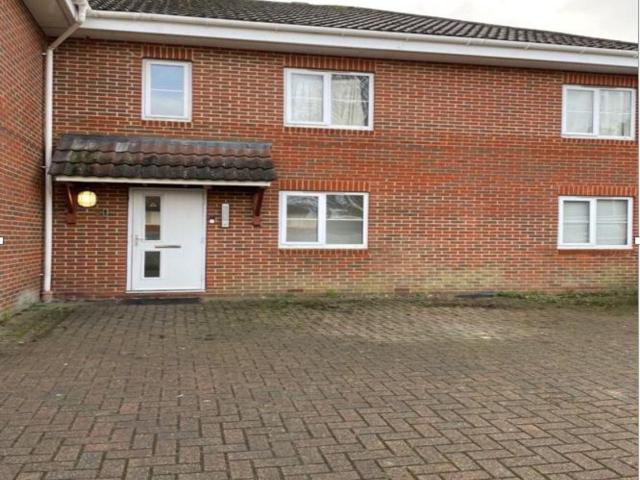 Rosemary Lane, Blackwater GU17, 1 bed flat to rent, £650 pcm | PrimeLocation