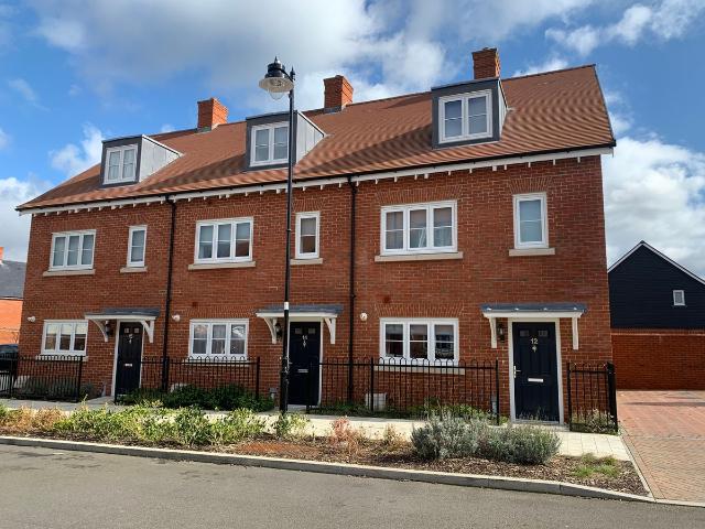Rosemary Lane, Waterlooville PO7, 4 bed property to rent, £1,950 pcm | PrimeLocation