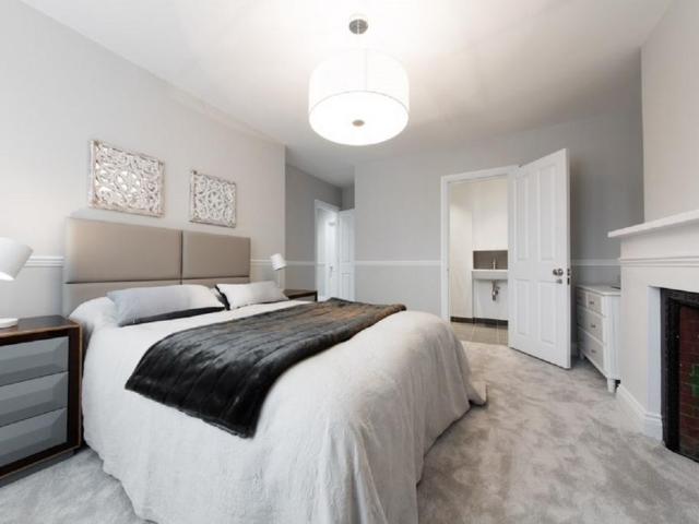 Rosendale Road, West Dulwich, London. 2 bed flat to rent £2,300 pcm £531 pw