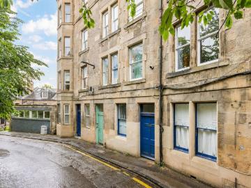 Roseneath Place, Marchmont, Edinburgh EH9, 3 bed flat to rent, £2,400 pcm | PrimeLocation