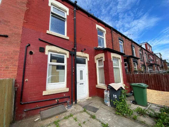 Roseneath Terrace, LEEDS 2 bed house to rent £1,125 pcm £260 pw