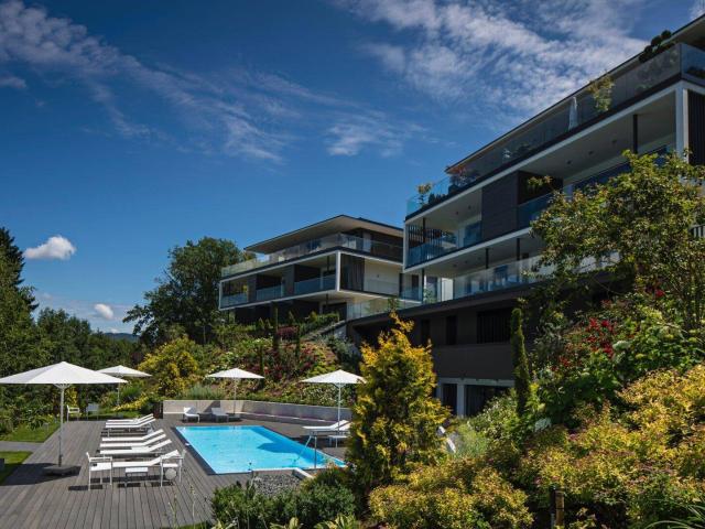 ROSENHOF | Beeindruckendes Wörtherseedomizil mit Pool in Bestlage
