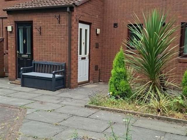 Rosewood Walk, Sale M23, 2 bed flat to rent, £1,000 pcm | PrimeLocation