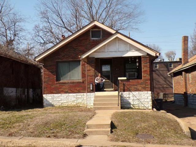 Rosewood Ave