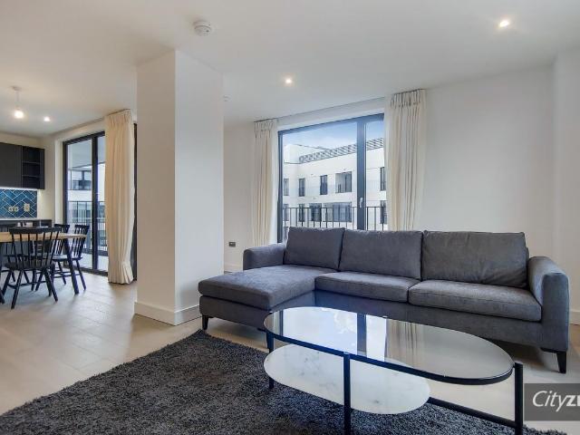 Rosewood Building, Cremer Street, Shoreditch, London E2, 3 bed flat to rent, £4,550 pcm | PrimeLocation