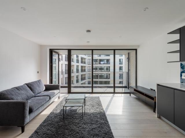 Rosewood Building, Cremer Street. 2 bed apartment to rent £3,250 pcm £750 pw