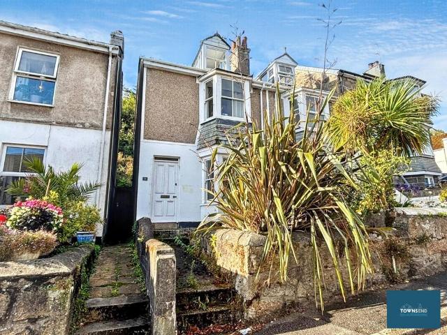 Rosewall Terrace, St. Ives, TR26 2 bed flat to rent £995 pcm £230 pw