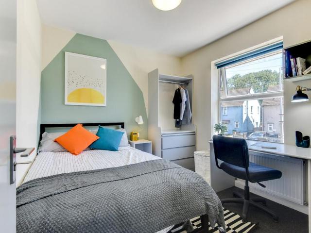 Rosewarn Close, Bath BA2 1 bed in a house share to rent £953 pcm £220 pw