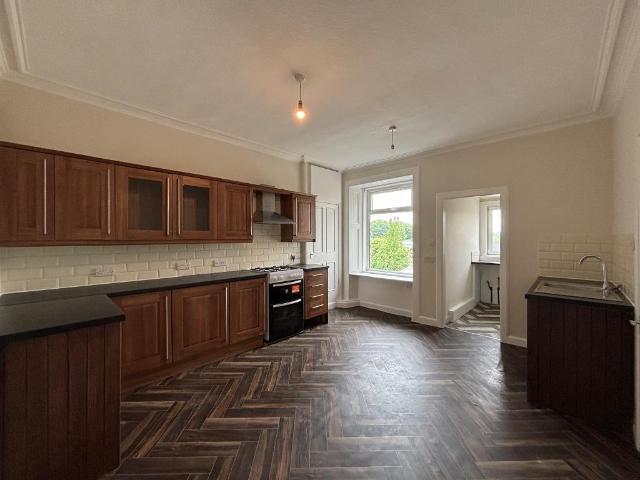 Rosevale Street, Hawick, TD9 3 bed maisonette to rent £675 pcm £156 pw