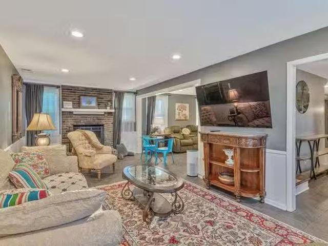 Roseview Drive