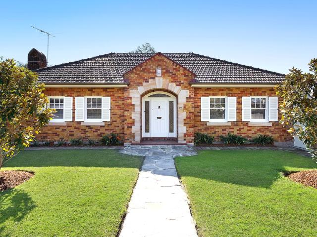Roseville 26 Duntroon Avenue