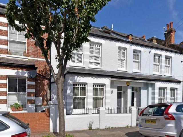 Roskell Road, Putney 4 bed terraced house to rent £5,250 pcm £1,212 pw
