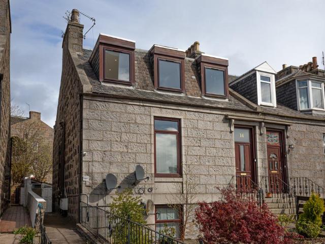 Roslin Terrace, Aberdeen 2 bed apartment to rent £750 pcm £173 pw