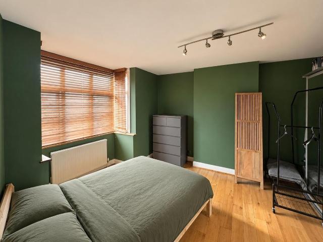 Ross Road, South Norwood SE25, 1 bed property to rent, £850 pcm | PrimeLocation