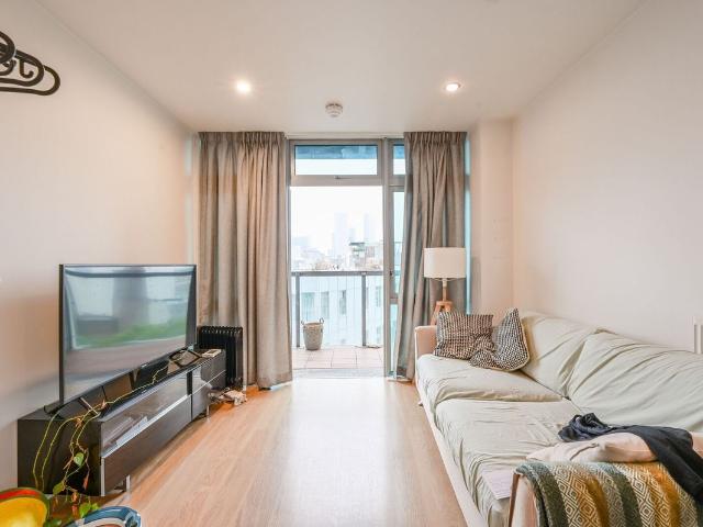 Ross Way, Limehouse, London E14, 1 bed flat to rent, £1,950 pcm | PrimeLocation