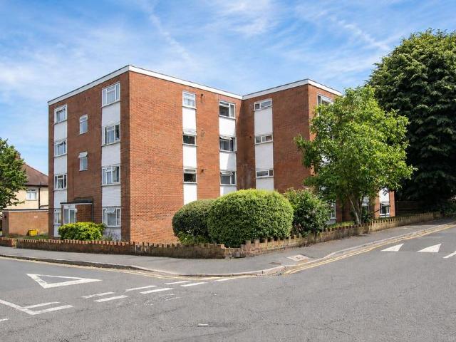 Rossendon Court, Clarendon Road, SM6 1 bed flat to rent £1,400 pcm £323 pw