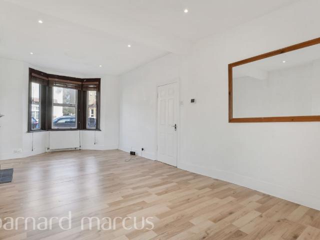 Rossindel Road, Hounslow TW3, 3 bed property to rent, £2,400 pcm | PrimeLocation