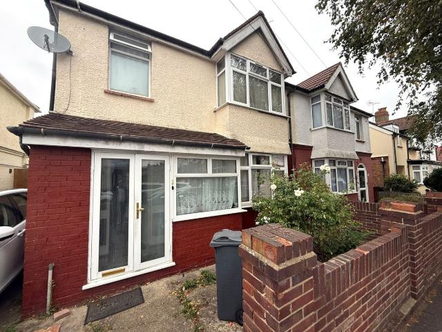 Rosslyn Avenue TW14, 3 bed semi detached house to rent, £2,100 pcm | PrimeLocation