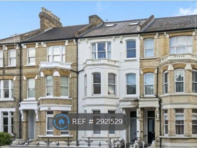 Rosslyn Road, Twickenham TW1, 2 bed maisonette to rent, £2,015 pcm | PrimeLocation