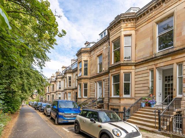 Rosslyn Terrace, Glasgow, Glasgow City 1 bed apartment to rent £1,600 pcm £369 pw
