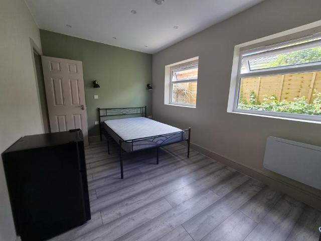 Rossmore Road, Poole, BH12 House to rent £750 pcm £173 pw