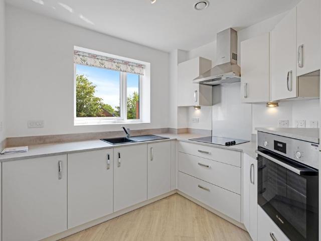 Rotten Row, Lichfield WS13 1 bed retirement property to rent £2,930 pcm £676 pw