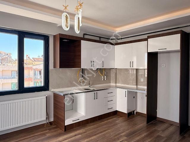 Rota Dan Üçkuyularda 1+1 Kiralık Lüks Daire
