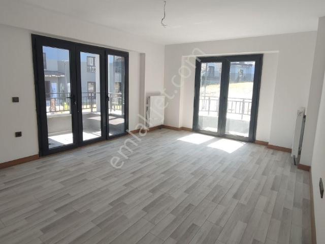 Rota Emlak Dan Kiralik Daire 2+1 Köşe Daire Çift Cepe