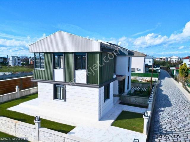 Rota'dan | Mükemmel Konumda | Yola Cepheli | Geniş Bahçeli Villa