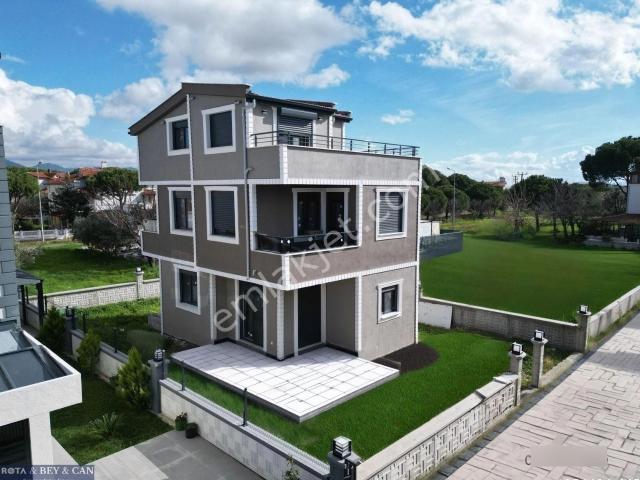 Rota'dan | Altınova İskele'de | Müstakil Bahçeli | 5+1 Villa
