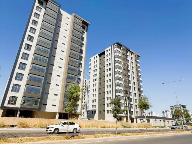 Rotadan Araştırma Yanı Blue Dizaynda Arsa Payı 2+1 Daireler