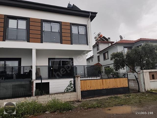 ROTAM EMLAKTAN ORTACA CUMHURİYETTE SATILIK 4+1 VİLLA