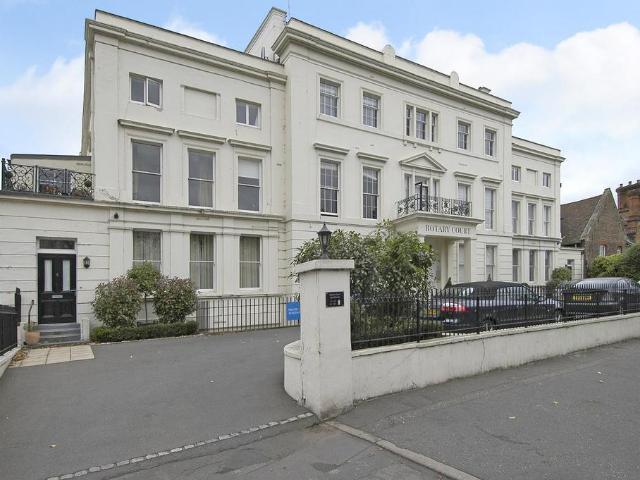 Rotary Court, Hampton Court Road, London, KT8 9BW, United Kingdom | 3 bed apartment for rent #139403644 | Rentberry