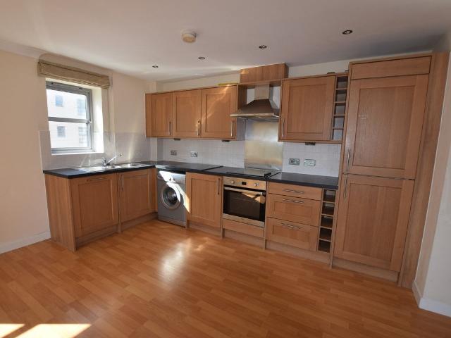 Rotary Way, Essex CO3, 2 bed flat to rent, £1,300 pcm | PrimeLocation