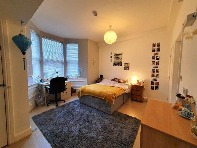 Rothbury Terrace, Heaton, Newcastle Upon Tyne NE6, 2 bed flat to rent, £1,250 pcm | PrimeLocation