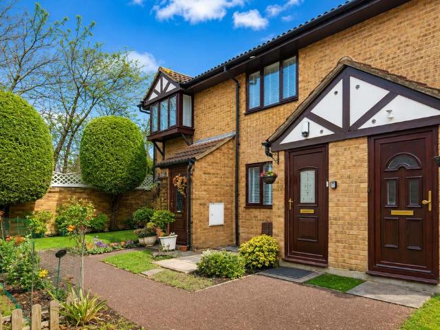 Rotherwood Close, London 1 bed house to rent £1,850 pcm £427 pw