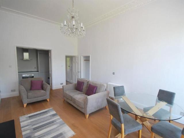 Rotherfield Street, London, N1 2 bed apartment to rent £2,750 pcm £635 pw