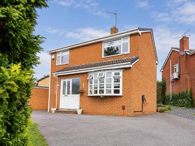 Rotherham S60 4 bed detached house to rent £1,400 pcm £323 pw