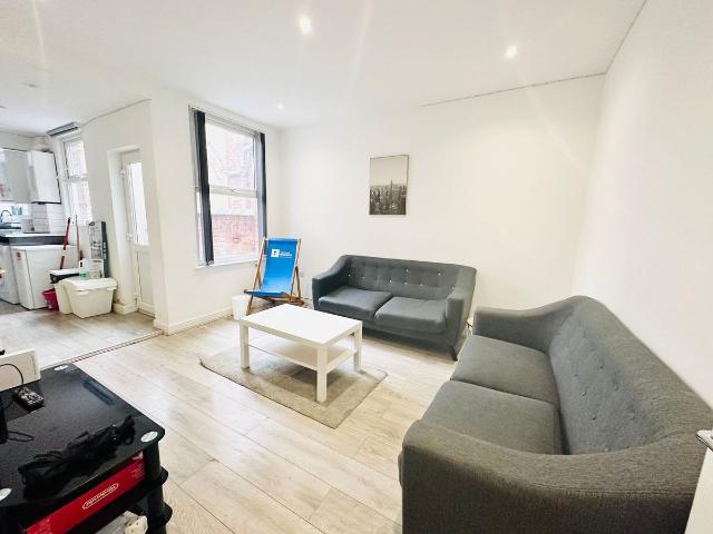 Rothesay Avenue, Lenton NG7, 6 bed terraced house to rent, £3,770 pcm | PrimeLocation