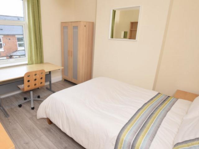 Rothesay Avenue, Nottingham NG7 5 bed house to rent £3,575 pcm £825 pw
