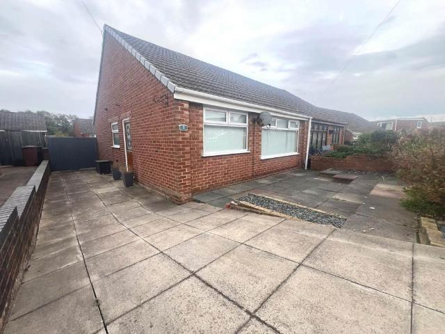 Rothesay Close, St Helens 2 bed semi detached bungalow to rent £975 pcm £225 pw