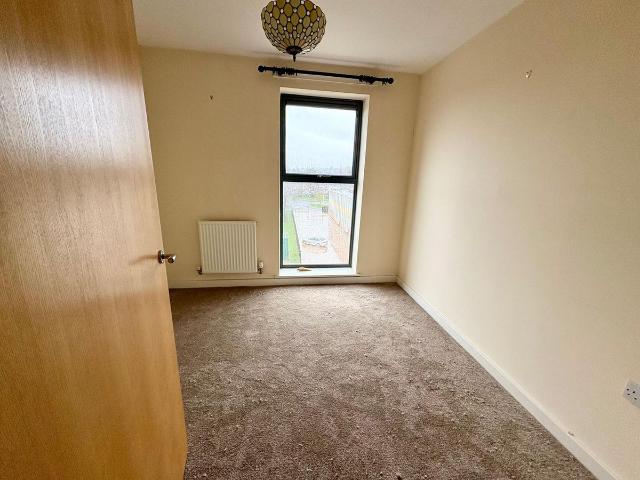Rothesay Gardens, Wolverhampton WV4, 2 bed flat to rent, £950 pcm | PrimeLocation